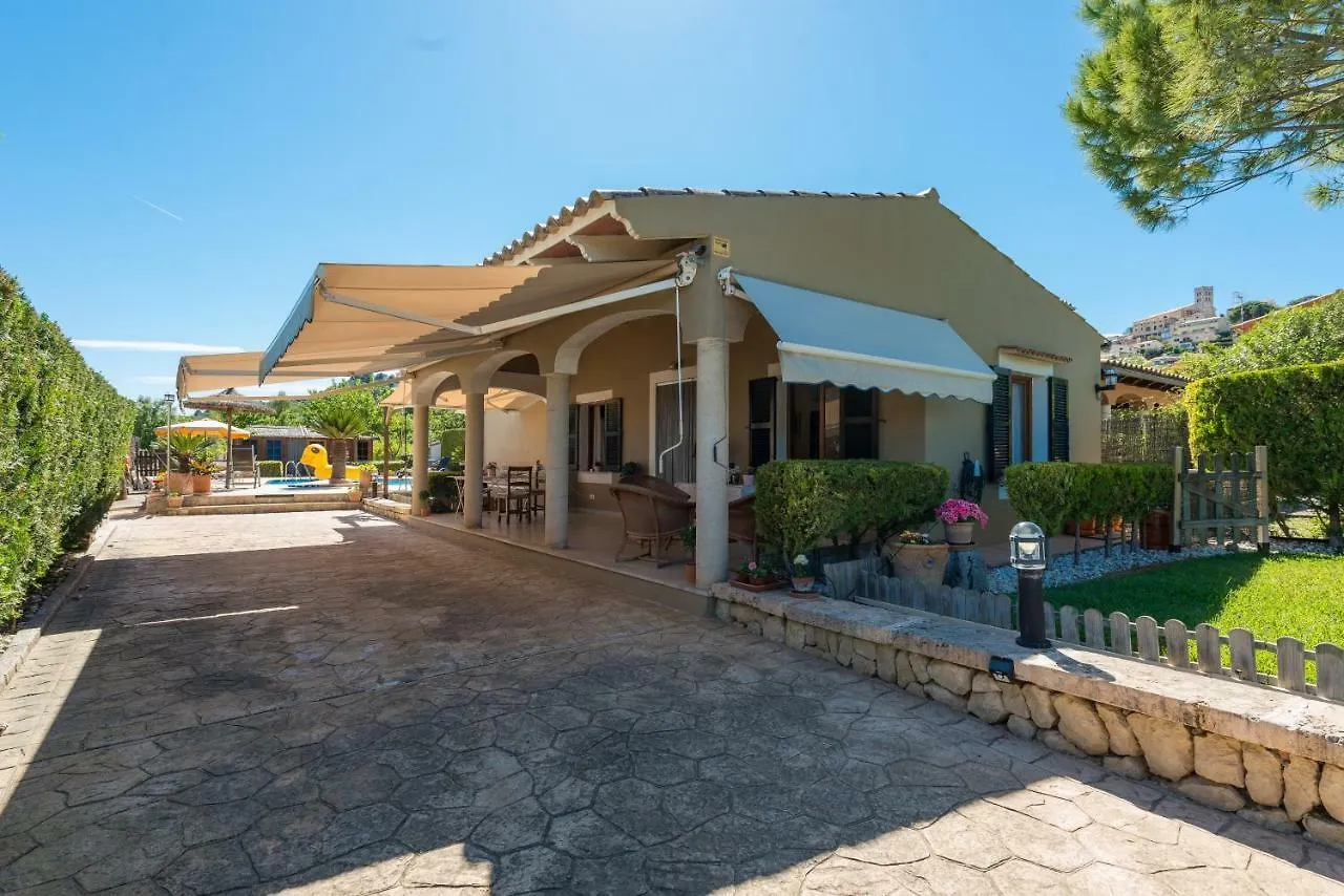 Villa Finca Son Macia, amplia piscina, jardines en Selva, cerca de playas Selva  España