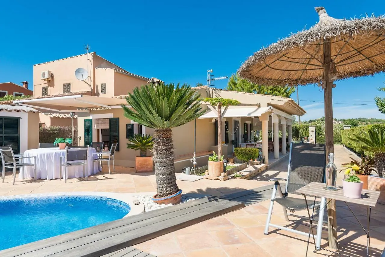 Villa Finca Son Macia, amplia piscina, jardines en Selva, cerca de playas Selva  España