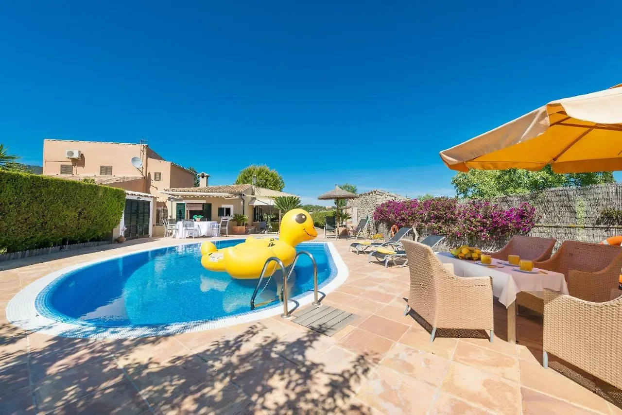 Villa Finca Son Macia, amplia piscina, jardines en Selva, cerca de playas Selva